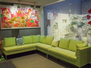 20150204-lobby sofa.jpg 20150204-lobby sofa.jpg